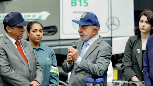 Encontro com o CEO da Be8, Erasmo Carlos Battistella, e o Presidente da Mercedes-Benz do Brasil & CEO da América Latina, Denis Güven Presidente da República, Luiz Inácio Lula da Silva, durante encontro com o CEO da Be8, Erasmo Carlos Battistella, e o Presidente da Mercedes-Benz do Brasil & CEO da América Latina, Denis Güven. Palácio do Planalto – Brasília (DF) Foto: Ricardo Stuckert / PR