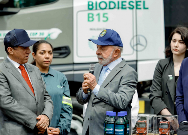Encontro com o CEO da Be8, Erasmo Carlos Battistella, e o Presidente da Mercedes-Benz do Brasil & CEO da América Latina, Denis Güven Presidente da República, Luiz Inácio Lula da Silva, durante encontro com o CEO da Be8, Erasmo Carlos Battistella, e o Presidente da Mercedes-Benz do Brasil & CEO da América Latina, Denis Güven. Palácio do Planalto – Brasília (DF) Foto: Ricardo Stuckert / PR