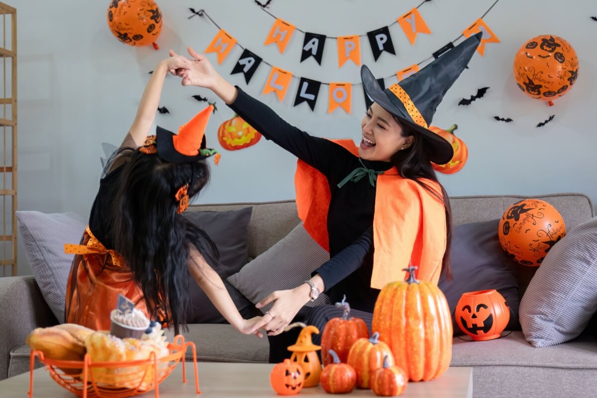 O Halloween é uma ótima oportunidade de criar brincadeiras lúdicas e festivas 