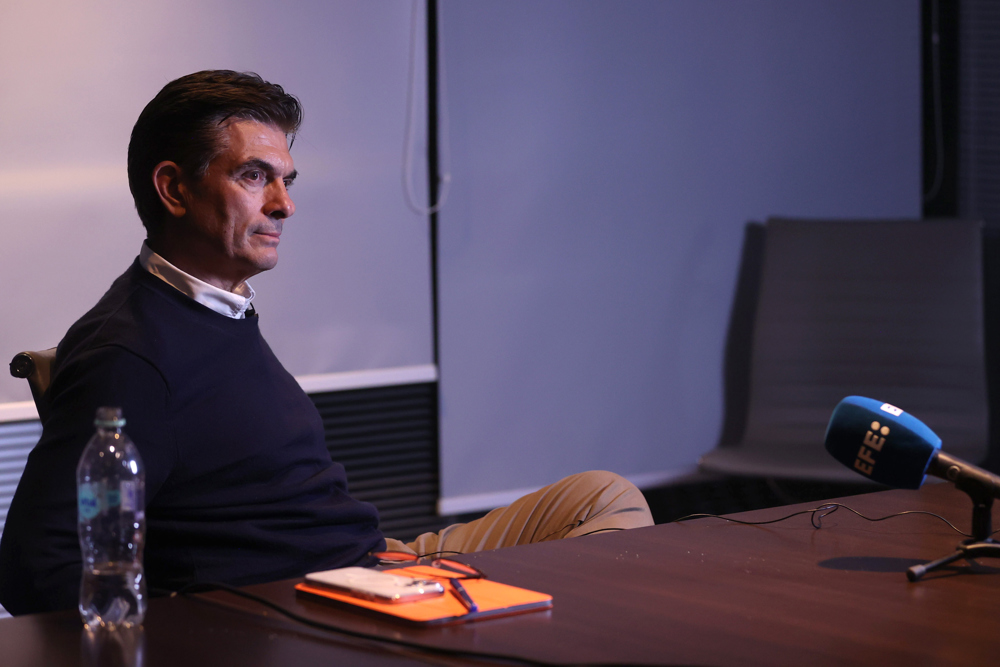 Presidente eleito da Bolívia viaja aos EUA para reparar relações e buscar ajuda financeira