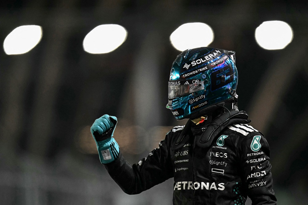 Mercedes surpreende em Singapura e Russell larga na pole position; Bortoleto sai em 16º