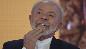 O presidente da República, Luiz Inácio Lula da Silva, durante a sanção do PLV nº 4 — Tarifa Social de Energia “Luz do Povo” — realizada nesta quarta-feira (8), de 2025.