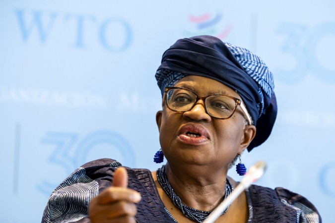 A nigeriana Ngozi Okonjo-Iweala, diretora-geral da Organização Mundial do Comércio (OMC), fala à imprensa sobre o relatório 