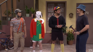 Marcello Hernández (Chaves), Andrew Dismukes (Seu Madruga), Bad Bunny (Quico) Sarah Sherman (Chiquinha) e Kenan Thompson (Sr. Barriga) em paródia de "Chaves" no "Saturday Night Live"