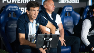 Técnico Gustavo Costas do Racing, durante partida entre Flamengo x Racing Club, válida pelo jogo de ida da semifinal da CONMEBOL Libertadores
