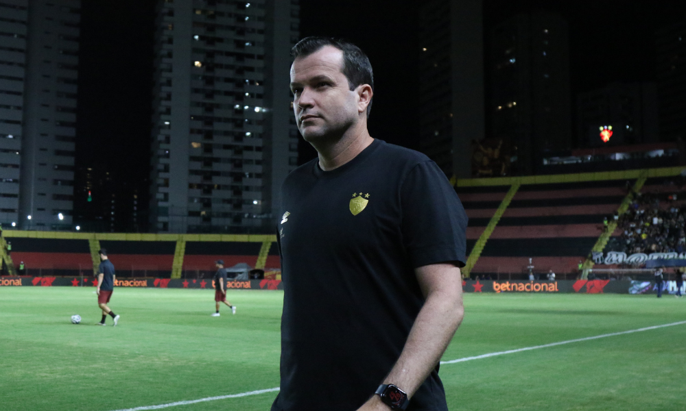 Sport anuncia a saída de Daniel Paulista e Brasileiro chega ao 21º técnico demitido