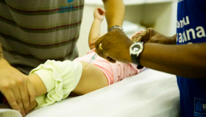 Dia Mundial de Combate à Poliomielite celebrado nesta sexta-feira (24) é uma data importante para a população fluminense, diante dos baixos índices de vacinação nos últimos anos