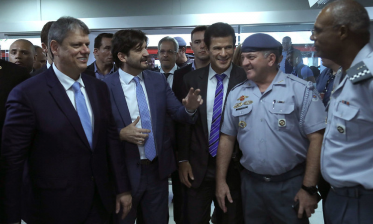 Governador de São Paulo, Tarcísio de Freitas, realiza um almoço com deputados de sua base aliada na Assembleia Legislativa do Estado de São Paulo (ALESP)