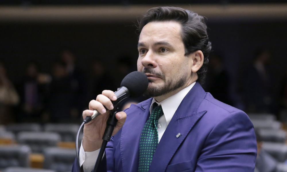 Correios em Crise: Capitão Alberto Neto Detona Empréstimo Bilionário e Alerta para o Futuro!