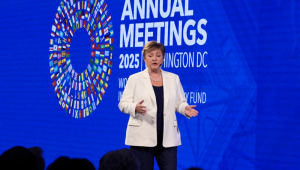 Diretora-gerente do FMI, Kristalina Georgieva, discursa durante o evento de abertura das reuniões anuais da FMI e do Banco Mundial, na sede do Instituto Milken, em Washington