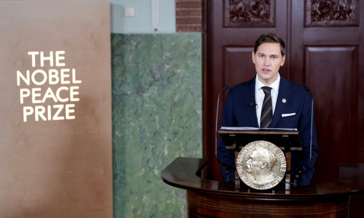 Presidente do Comitê do Nobel, Jorgen Watne Frydnes, anuncia que a líder da oposição venezuelana Maria Corina Machado é a laureada com o Prêmio Nobel da Paz de 2025