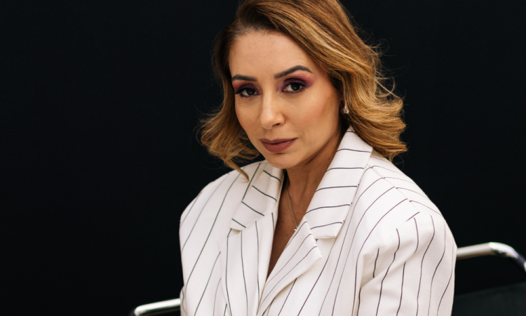 Vann Porath, terapeuta e mentora especialista em Constelação Organizacional e Pensamento Sistêmico Corporativo.