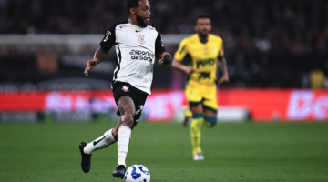 Jos&eacute; Mart&iacute;nez, durante partida contra o Mirassol, em Itaquera, pelo Campeonato Brasileiro 2025