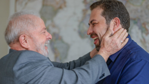 Deputado federal e agora escolhido como ministro-chefe da Secretaria-Geral da Presidência da República, Guilherme Boulos (PSOL-SP), usa as redes sociais para agradecer pela nomeação e destacar seus objetivos no governo do presidente Luiz Inácio Lula da Silva