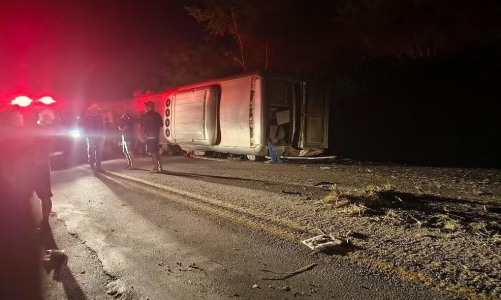Tragédia em Pernambuco: Acidente com Ônibus Choca o Brasil e Deixa ao Menos 15 Mortos