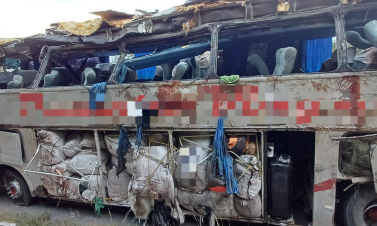 Falha mecânica pode ter sido a causa do grave acidente que resultou na morte de pelo menos quinze pessoas na noite de sexta-feira (17), na BR-423