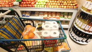 Vendas no comércio cresceram 0,2% na passagem de julho para agosto, interrompendo quatro meses seguidos de queda