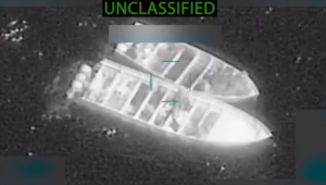 Exército dos EUA destrói quatro barcos suspeitos de transportar drogas nesta segunda-feira (27), no oceano Pacífico