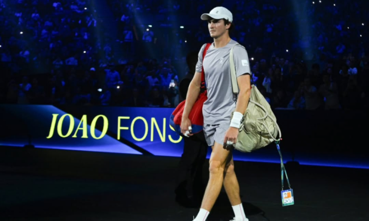 João Fonseca desiste de disputar o ATP 250 de Atenas, que tem Novak Djokovic como um dos investidores
