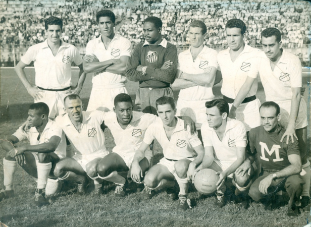 Time posado do Santos F.C., antes da partida contra o São Paulo F.C., válida pelo Torneio Rio-São Paulo