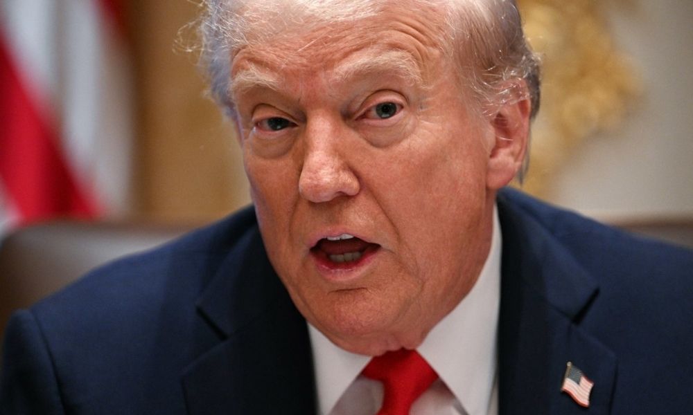 Trump ameaça encerrar negócios com a China