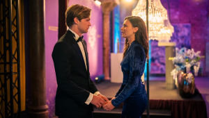 James (Damian Hardung) e Ruby (Harriet Herbig-Matten) em cena de 'Maxton Hall"