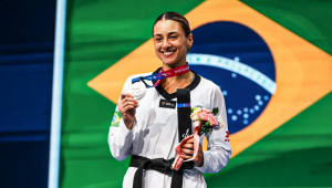 Milena Titoneli é prata no Mundial de taekwondo, o 3º pódio do Brasil