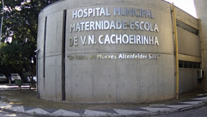 A Justiça, em decisão liminar, condenou a prefeitura de São Paulo a pagar multa no valor de R$ 24,8 milhões por não apresentar alternativas ao serviço de atendimento de aborto legal em gestações acima de 22 semanas no município. O serviço era realizado pelo Hospital Vila Nova Cachoeirinha, mas foi encerrado.