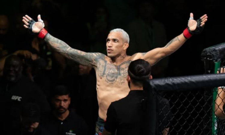 Charles do Bronx momentos após finalizar Gamrot no UFC Rio • Instagram / @UFC