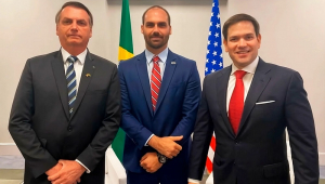 Jair Bolsonaro, Eduardo Bolsonaro e Marco Rubio durante encontro ocorrido em 2020 nos EUA