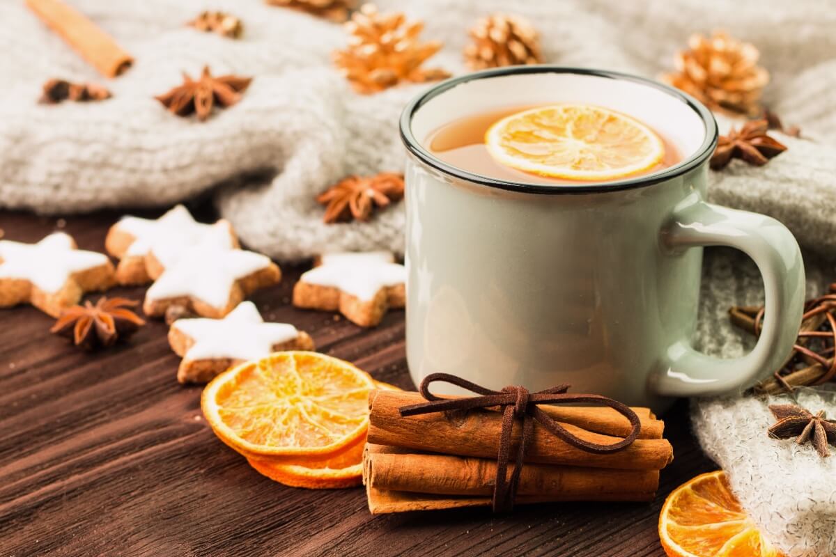 Chá de laranja com canela e anis-estrelado 