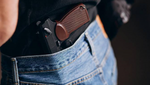 Suprema Corte dos EUA analisará lei que proíbe porte de armas para usuários de drogas