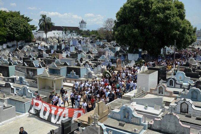 Sepultamento Goleiro do Flamengo