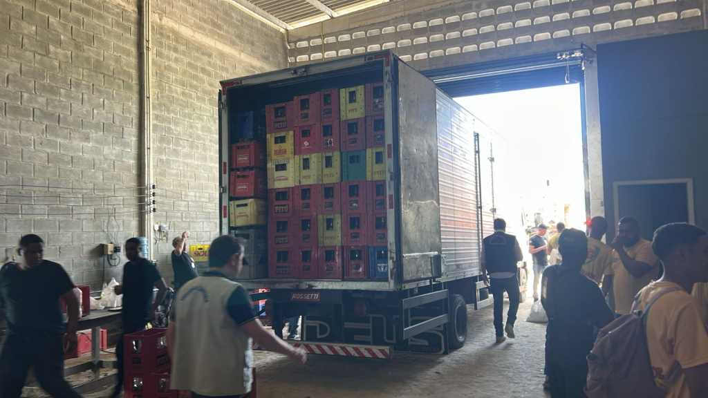 Governo é criticado por inação no combate à falsificação de bebidas em meio à crise do metanol