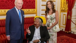 Anitta e Cacique Raoni são recebidos pelo Rei Charles III na Inglaterra