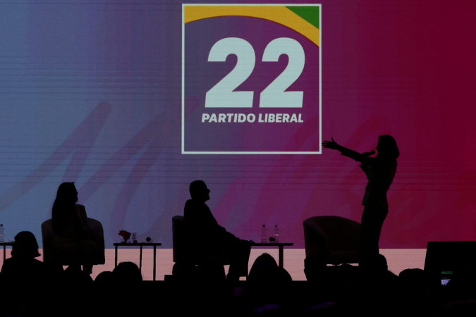 O Presidente Nacional do Partido Liberal, Valdemar Costa Neto, a Presidente Nacional do PL Mulher, Michelle Bolsonaro, a Vice-Presidente Nacional do PL Mulher e Vereadora por Fortaleza/ CE, Priscila Costa, durante o encerramento do Encontro Nacional de Mandatárias do Partido Liberal