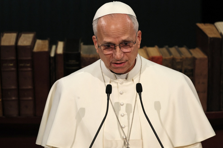 Em primeira viagem internacional, papa Leão XIV diz que mundo vive ‘terceira guerra mundial em pedaços’