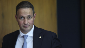 O relator do Marco Legal do Combate ao Crime Organizado, O deputado federal ,Guilherme Derrite, durante reunião com lideres do partido Republicano