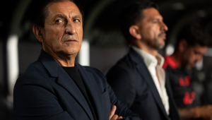 Ramón Díaz técnico do Internacional durante partida contra o Vasco no estádio São Januário