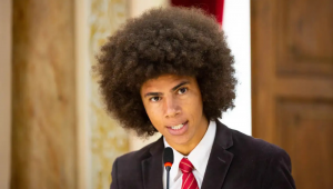 Deputado Ricardo Freitas (PT) aparece em imagens brigando com um homem na rua em Curitiba (PR)