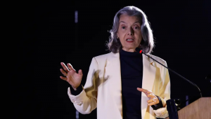 Ministra Carmén Lúcia participou neste sábado (29) da conferência Literatura e Democracia, evento que faz parte da 1ª Festa Literária da Fundação Casa de Rui Barbosa (FliRui)