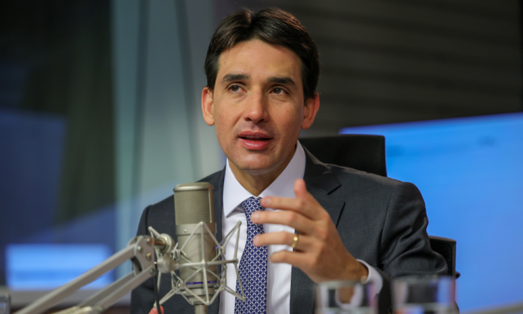 Ministro de Portos e Aerorportos, Silvio Costa Filho, participa do programa Bom Dia, Ministro