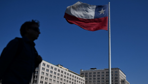 Chile define no domingo (16) o sucessor do presidente de esquerda Gabriel Boric