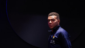 França lidera o grupo D das Eliminatórias da Europa com dez pontos e Ucrânia, com sete, vem na sequência, enquanto Islândia tem quatro