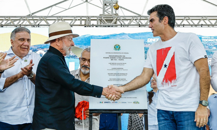 Presidente Lula durante a Cerimônia de inauguração da ponte entre Xambioá e São Geraldo do Araguaia