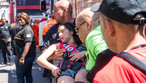 Em trio elétrico, Flamengo faz festa no Centro do Rio para comemorar tetra da Libertadores