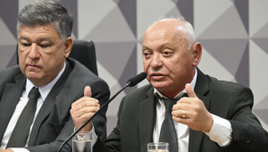 Senador Carlos Viana, presidente da CPMI do INSS, e Abraão Lincoln Ferreira da Cruz, presidente da CBPA • Abraão Lincoln Ferreira da Cruz