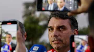 Fl&aacute;vio Bolsonaro