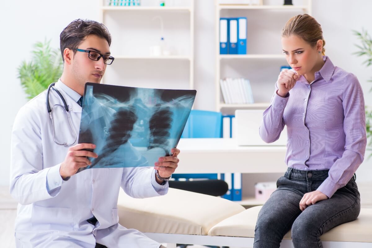 Se a tosse durar mais de três semanas, é fundamental procurar avaliação médica 