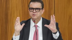 O ministro da previdência, Wolney Quiroz
